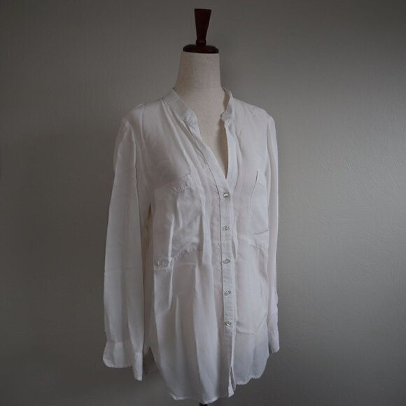 Natalie Busby White Button Down Blouse Size XS - Picture 1 of 7